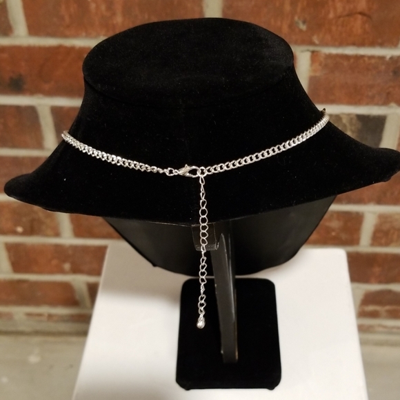 Black and Silver Chain Necklace - Picture 5 of 7